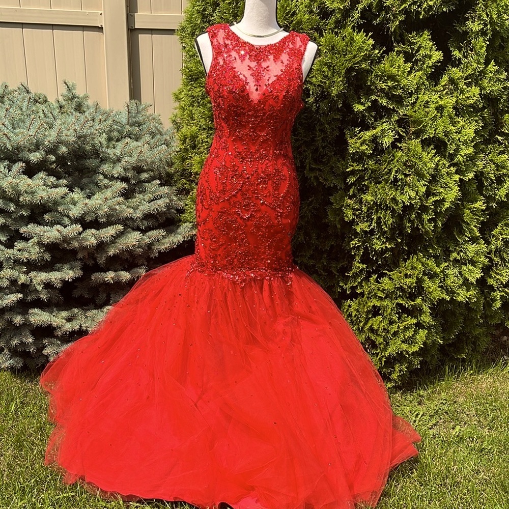 MoriLee Madeline Gardner Red Beaded Sequined Tulle Open Back Formal Mermaid Gown